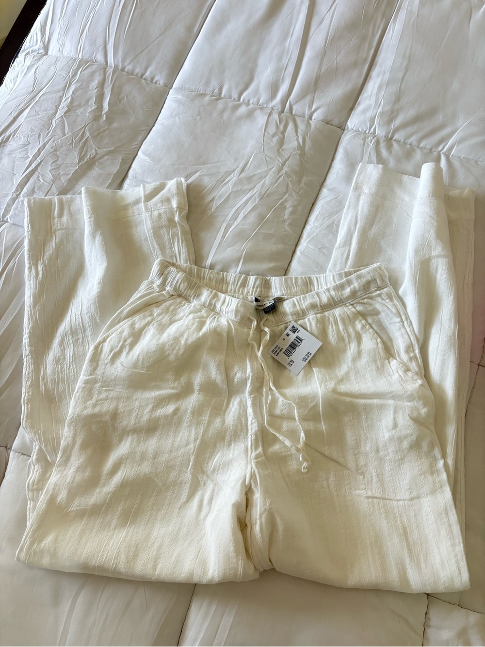 white linen pants